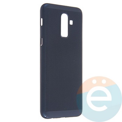 Накладка пластиковая перфорированная на Samsung Galaxy J8 (2018) синяя - фото 22851