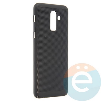 Накладка пластиковая перфорированная на Samsung Galaxy J8 (2018) черная - фото 22857