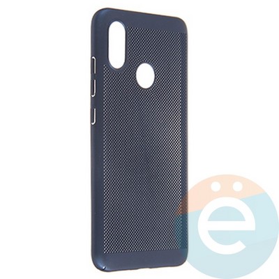 Накладка пластиковая перфорированная на Xiaomi Mi 8 синяя - фото 22947