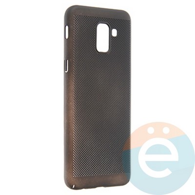 Накладка пластиковая перфорированная на Samsung Galaxy J6 (2018) черная - фото 22994