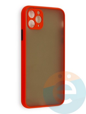 Накладка пластиковая с силиконовой окантовкой с защищенной камерой для iPhone 11 Pro Max красная - фото 40542