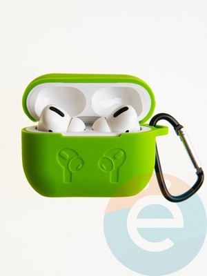 Чехол силиконовый для наушников Apple AirPods Pro 2 с логотипом и карабином салатовый - фото 57362